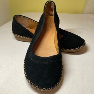 Walk With Me Coldwater Creek Black Suede Slip-on Flats Size 10